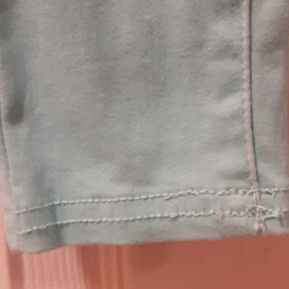 PRICE DROP Girls Levi's Skinny Jeans - Picture 3 of 8